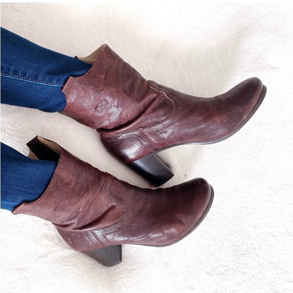 Frye Carson mid heel leather boots in cognac.